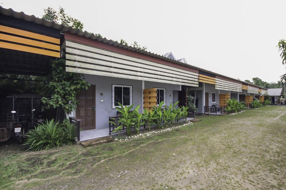 Banana Lodge Khao Lak Exterior photo