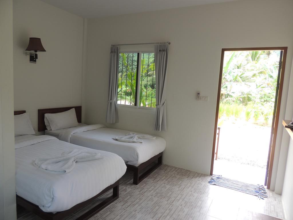Banana Lodge Khao Lak Exterior photo